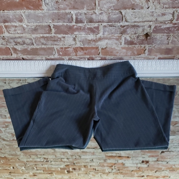 Tab Button Waist Capri Pants - Petite - Picture 6 of 11